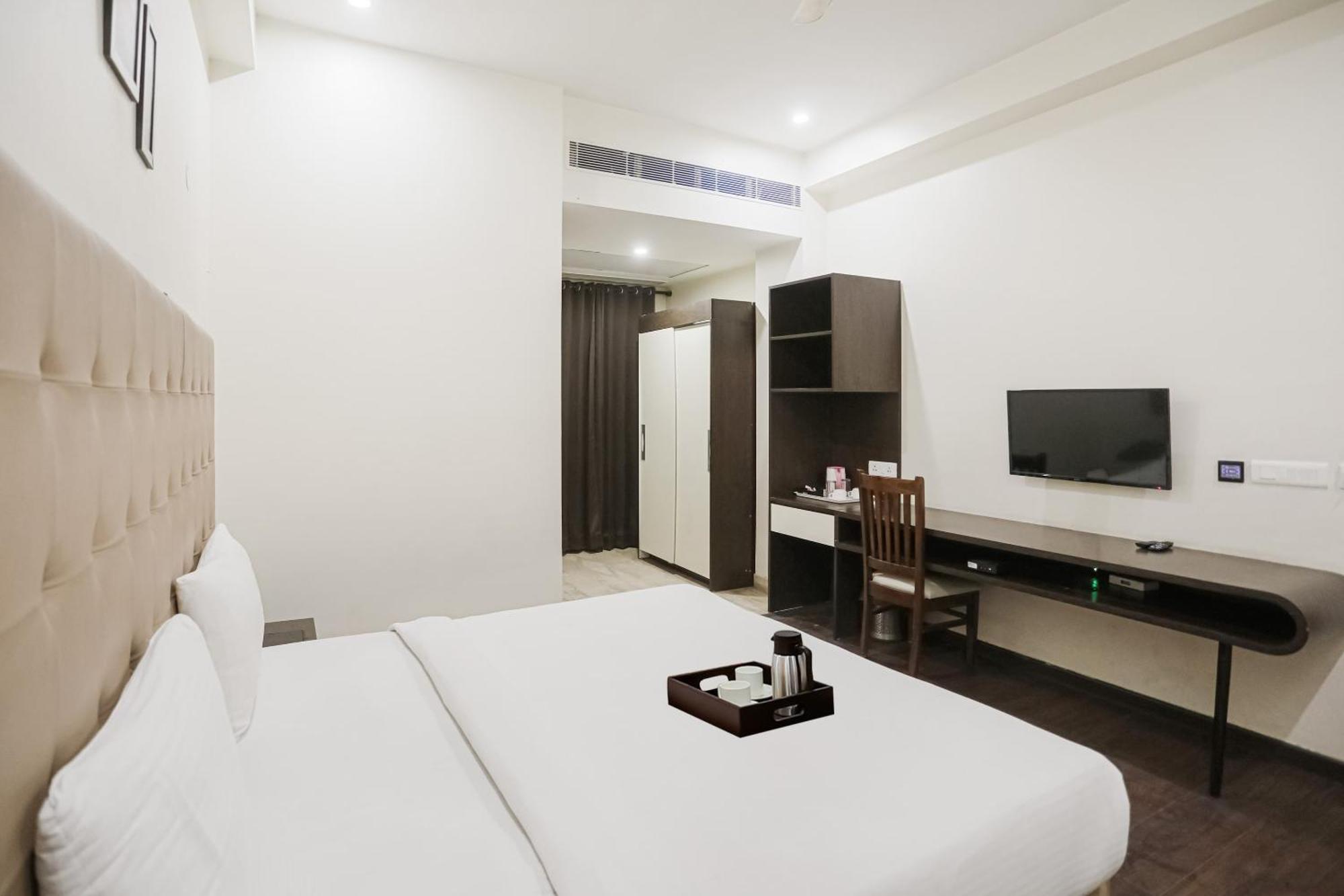 Townhouse The Amv Hotel Gurgaon Extérieur photo